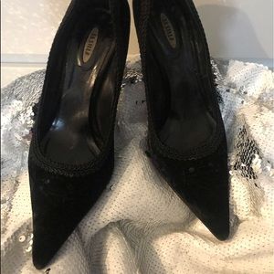La Silla black velvet heels